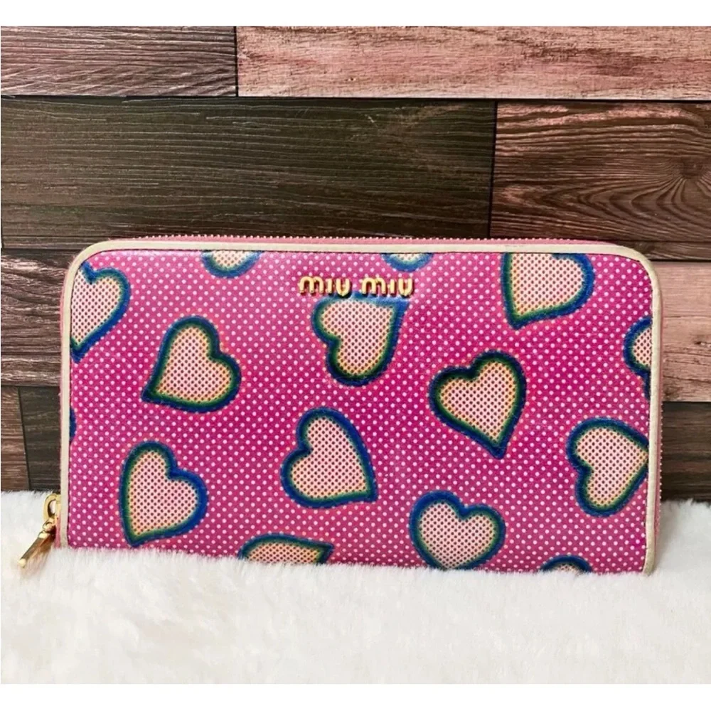 EUC MIU MIU Long Leather Wallet Purse Heart Zip Around Pink Leather Authentic - Picture 2 of 10